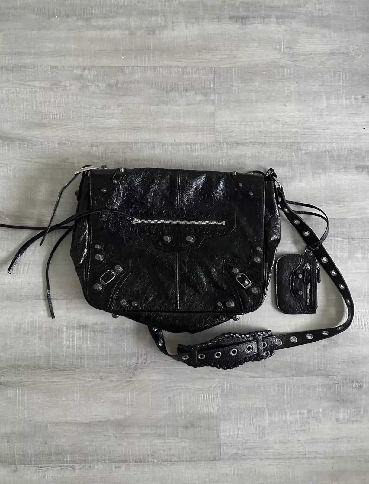 Black Balenciaga Le Cagole Medium Messenger Bag