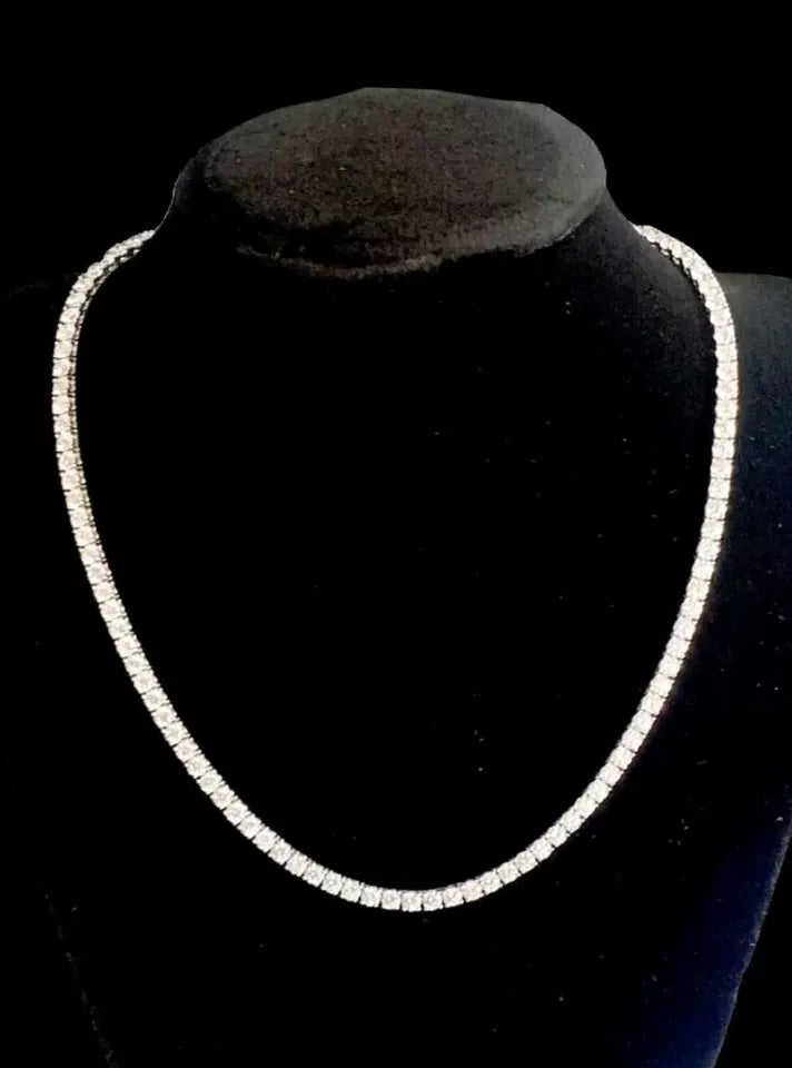 Diamond Tennis Necklace features 15.81 Ctw