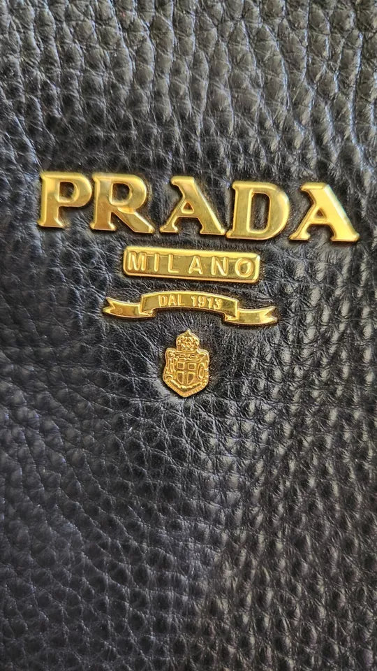 PRADA XL Galleria Dr. Bag in black pebble leather